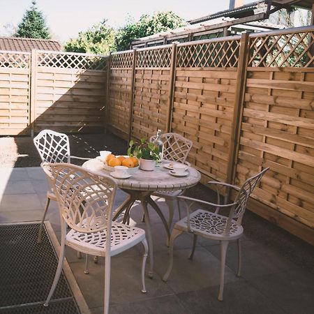 Naturnahes Familienchalet Mit Garten - Wifi - Netflix - Nur 15 Minuten Vom Chiemsee Und 35 Minuten Von Muenchen Entfernt Vogtareuth Bagian luar foto