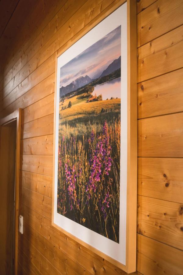 Naturnahes Familienchalet Mit Garten - Wifi - Netflix - Nur 15 Minuten Vom Chiemsee Und 35 Minuten Von Muenchen Entfernt Vogtareuth Bagian luar foto